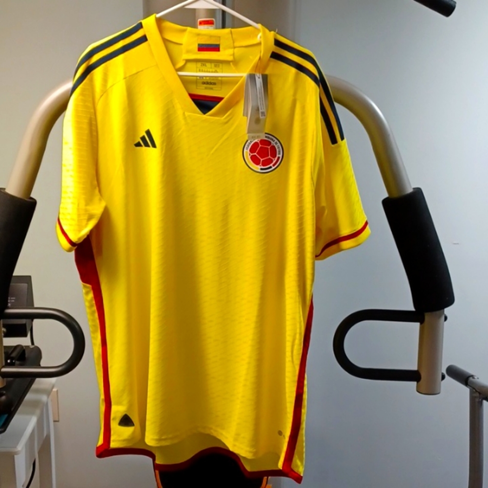Mens Adidas Columbia soccer shirt 2x